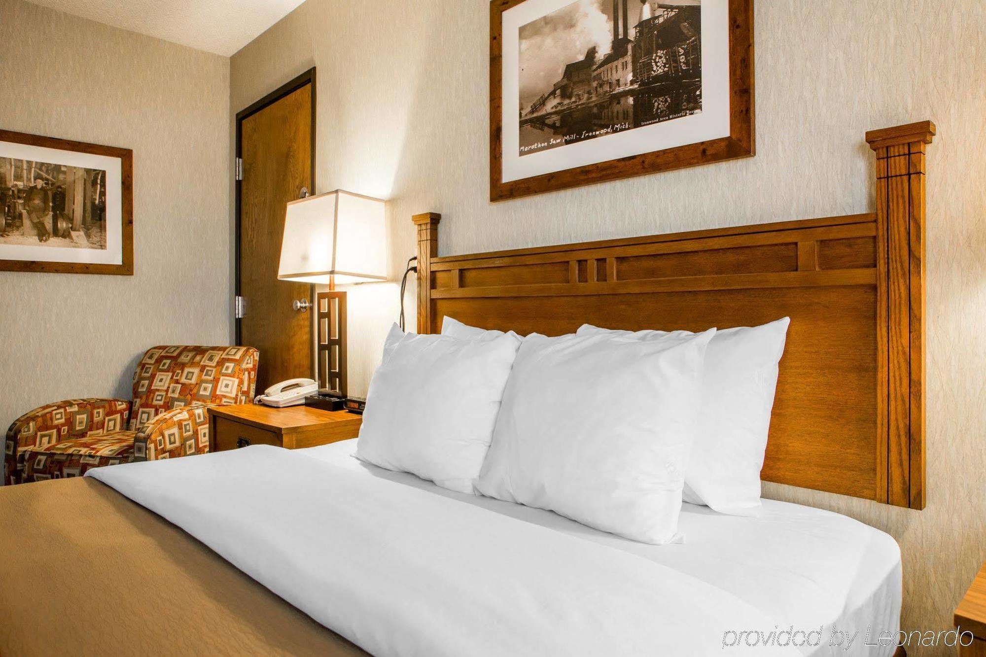 Quality Inn Ironwood Ngoại thất bức ảnh